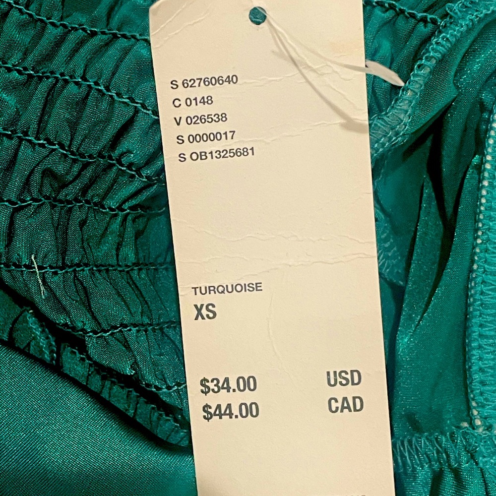 NWT!‼️: 𝕋𝕦𝕣𝕢𝕦𝕠𝕚𝕤𝕖 𝔹𝕝𝕦𝕖 🦋 ℝ𝕦𝕔𝕙𝕖𝕕 ℂ𝕒𝕞𝕚 𝕋𝕠𝕡 𝕗𝕣𝕠𝕞 𝕌𝕣𝕓𝕒𝕟 𝕆𝕦𝕥𝕗𝕚𝕥𝕥𝕖𝕣𝕤 𝕏𝕊 - Picture 2 of 7